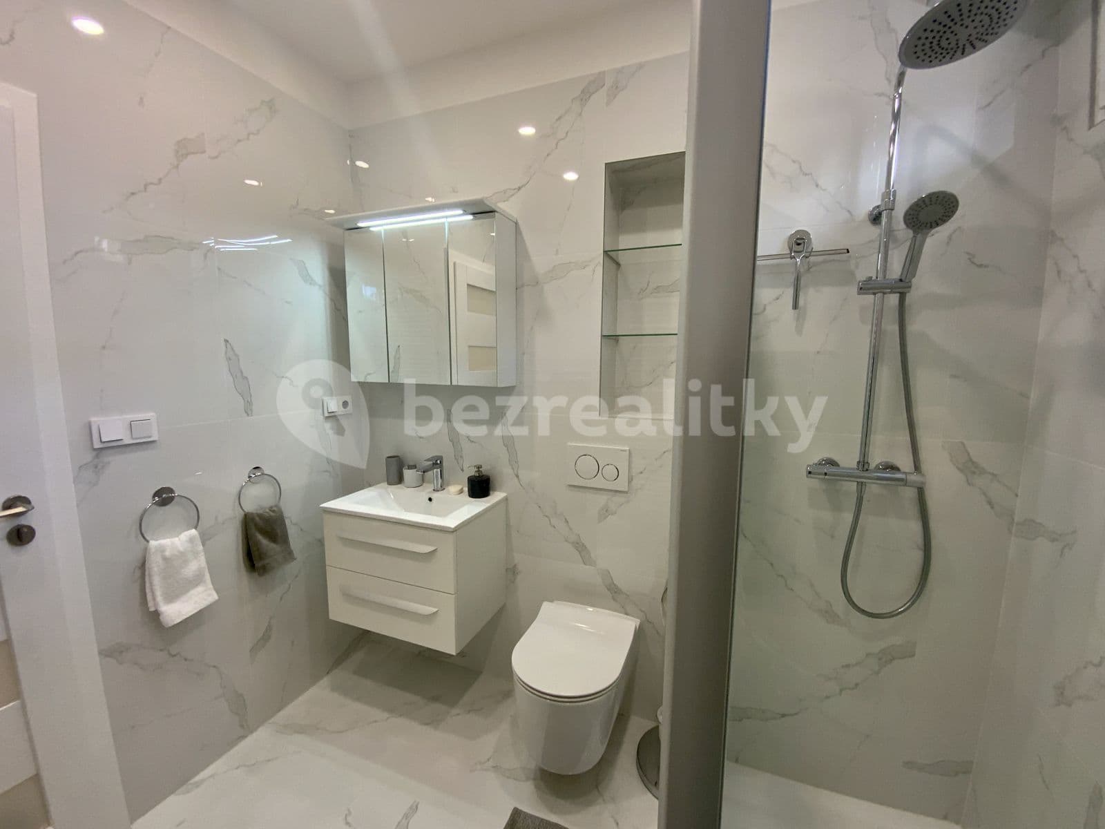 Pronájem bytu 2+kk 50 m², K Vodojemu, Praha, Praha Pronájem bytu 2+kk 50 m², K Vodojemu, Praha, Praha