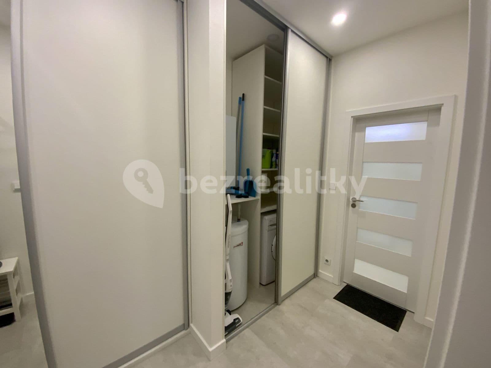 Pronájem bytu 2+kk 50 m², K Vodojemu, Praha, Praha Pronájem bytu 2+kk 50 m², K Vodojemu, Praha, Praha