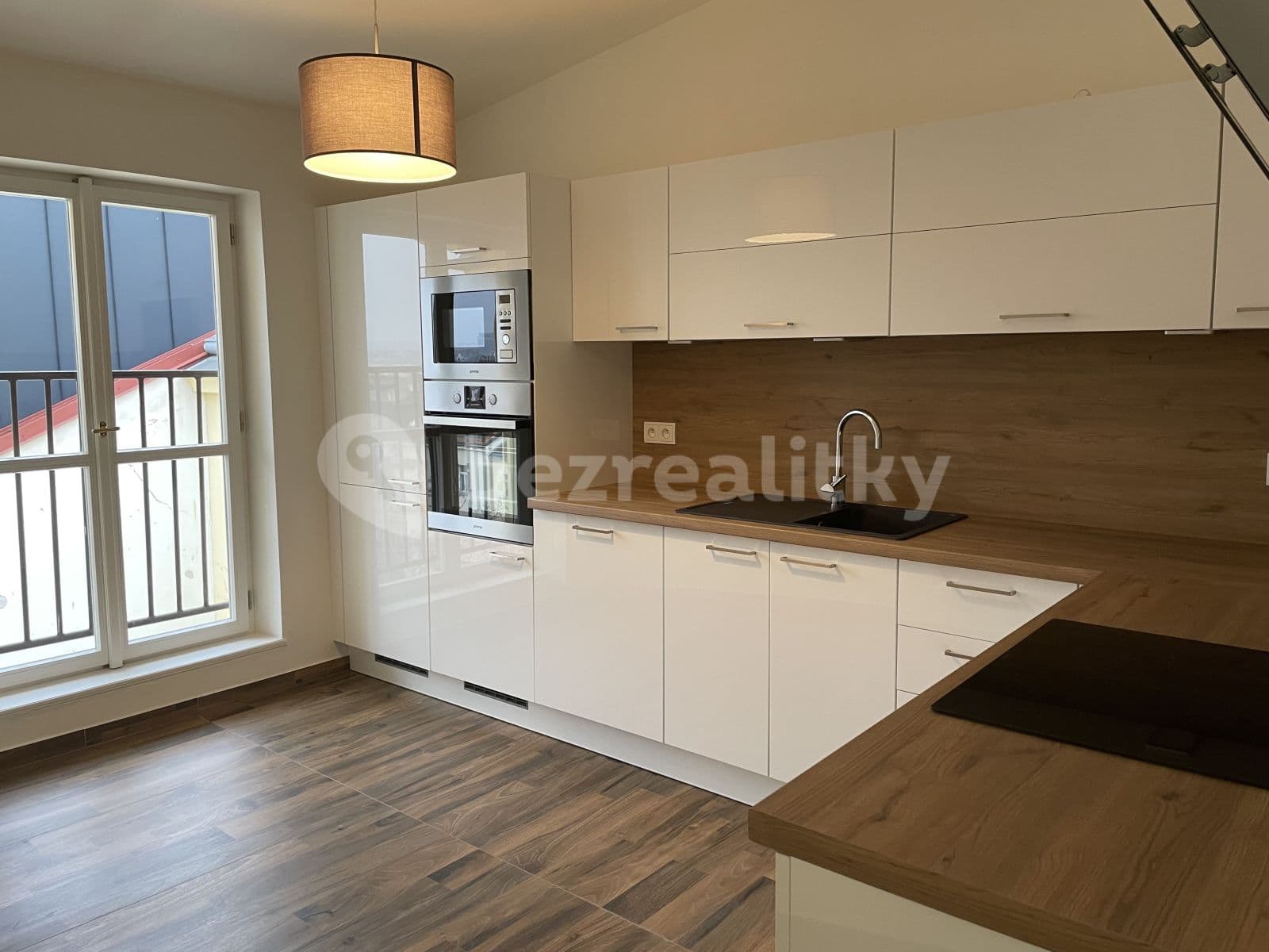 Pronájem bytu 3+1 90 m², Norská, Praha, Praha Pronájem bytu 3+1 90 m², Norská, Praha, Praha