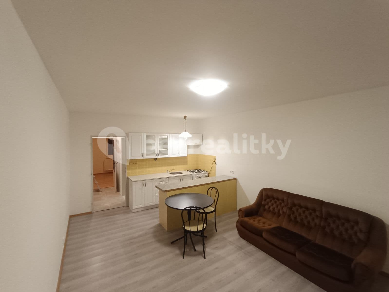 Pronájem bytu 2+kk 65 m², Révová, Plzeň, Plzeňský kraj Pronájem bytu 2+kk 65 m², Révová, Plzeň, Plzeňský kraj