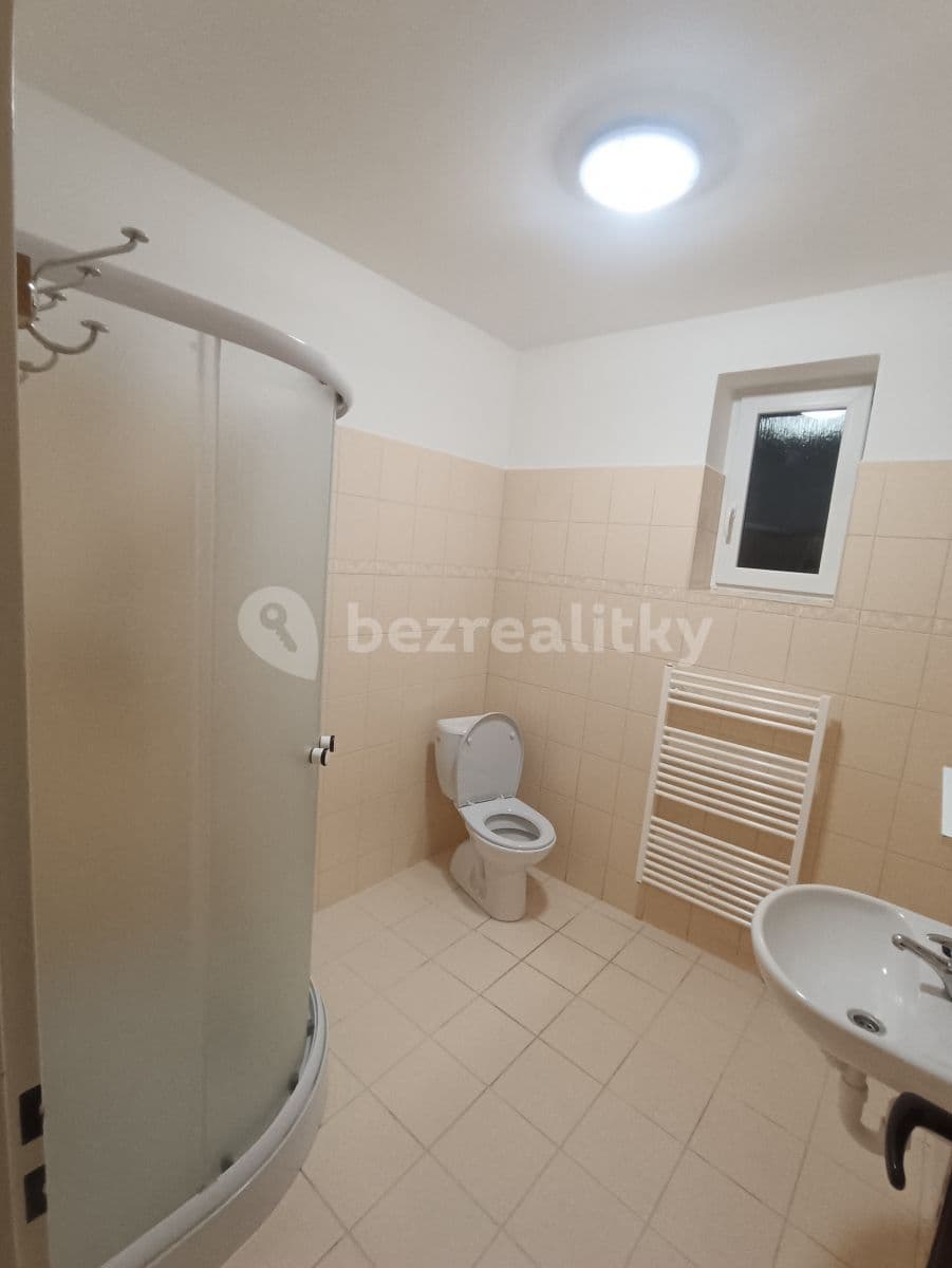 Pronájem bytu 2+kk 65 m², Révová, Plzeň, Plzeňský kraj Pronájem bytu 2+kk 65 m², Révová, Plzeň, Plzeňský kraj