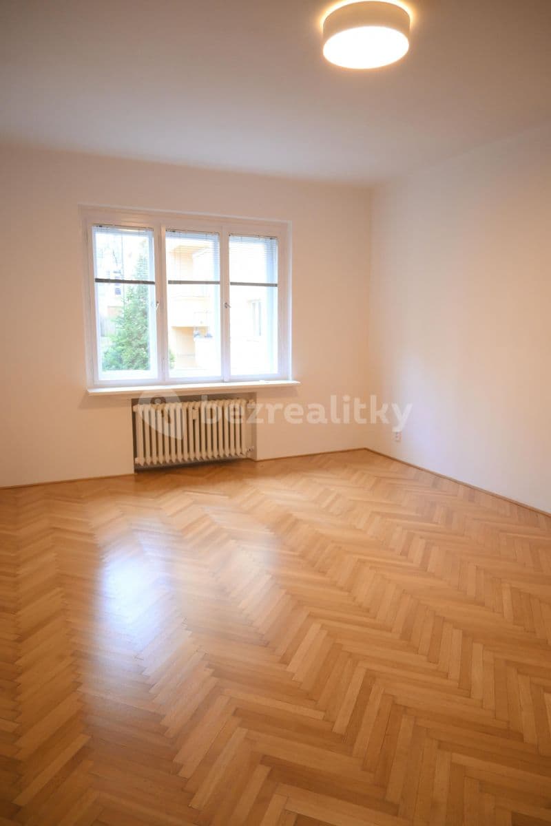 Pronájem bytu 2+1 85 m², Tolstého, Praha, Praha Pronájem bytu 2+1 85 m², Tolstého, Praha, Praha