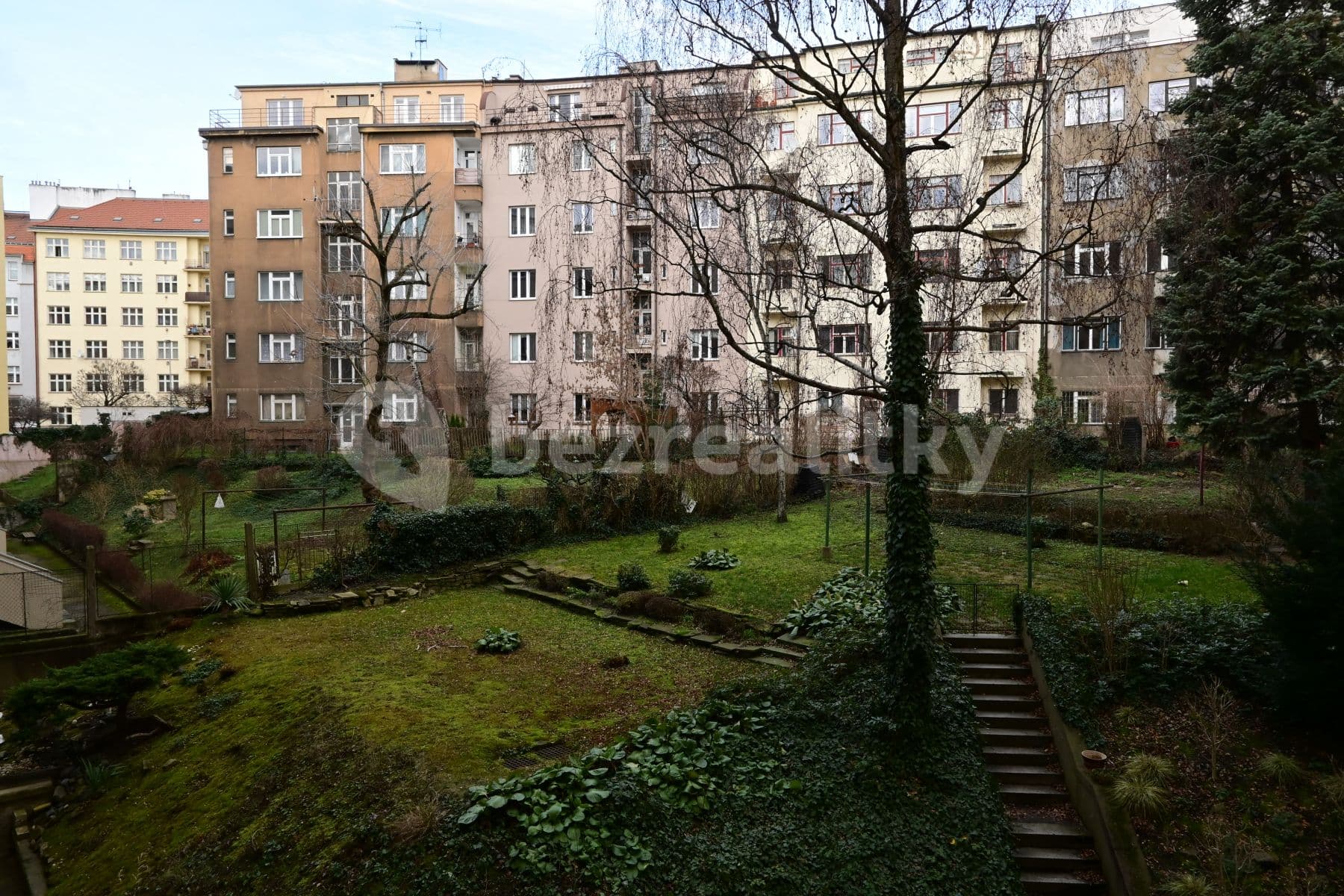 Pronájem bytu 2+1 85 m², Tolstého, Praha, Praha Pronájem bytu 2+1 85 m², Tolstého, Praha, Praha
