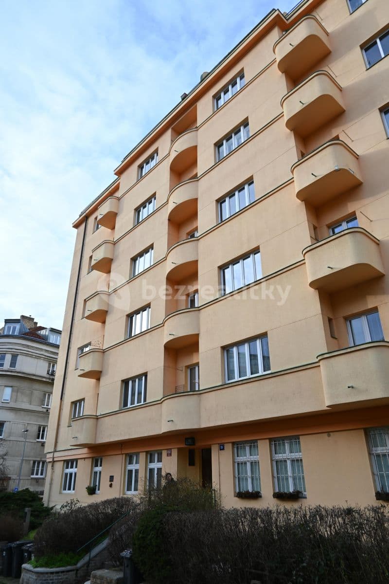 Pronájem bytu 2+1 85 m², Tolstého, Praha, Praha Pronájem bytu 2+1 85 m², Tolstého, Praha, Praha