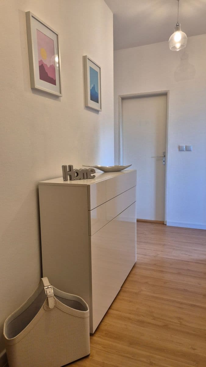 Pronájem bytu 2+1 64 m², Podunajské Biskupice, Bratislavský kraj Pronájem bytu 2+1 64 m², Podunajské Biskupice, Bratislavský kraj