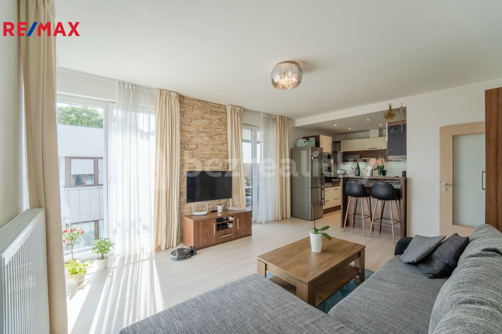 Pronájem bytu 2+kk 76 m², Na Návsi, Zbuzany, Středočeský kraj Pronájem bytu 2+kk 76 m², Na Návsi, Zbuzany, Středočeský kraj