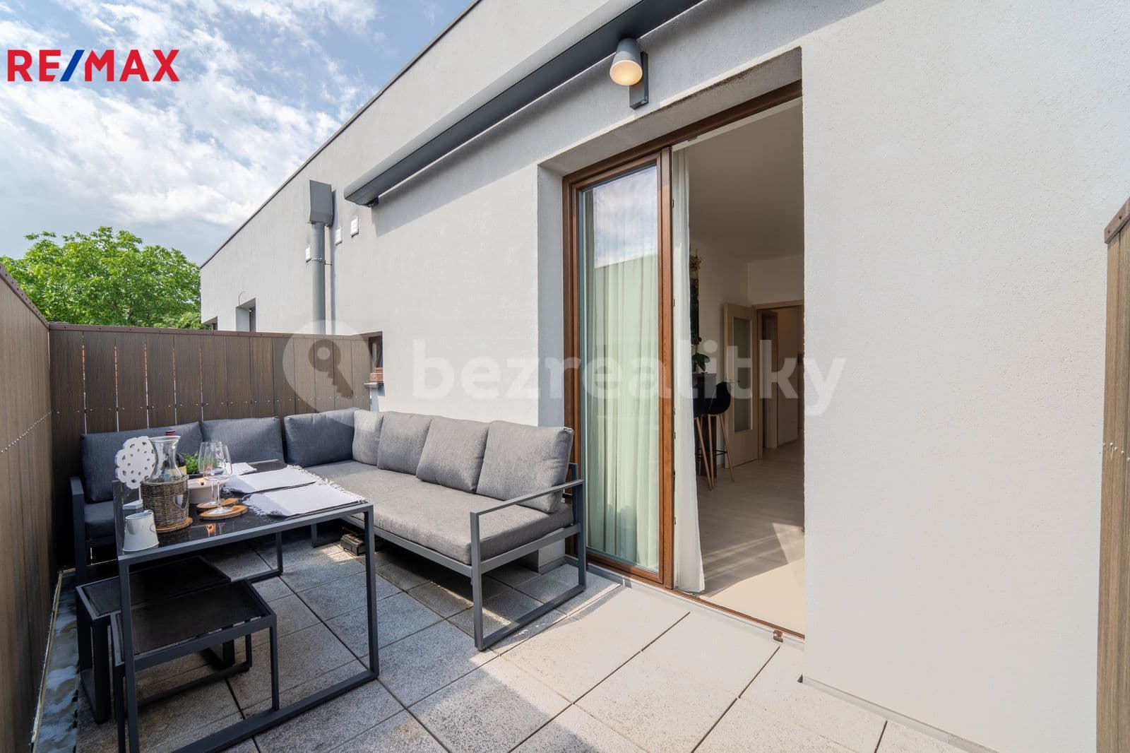 Pronájem bytu 2+kk 76 m², Na Návsi, Zbuzany, Středočeský kraj Pronájem bytu 2+kk 76 m², Na Návsi, Zbuzany, Středočeský kraj