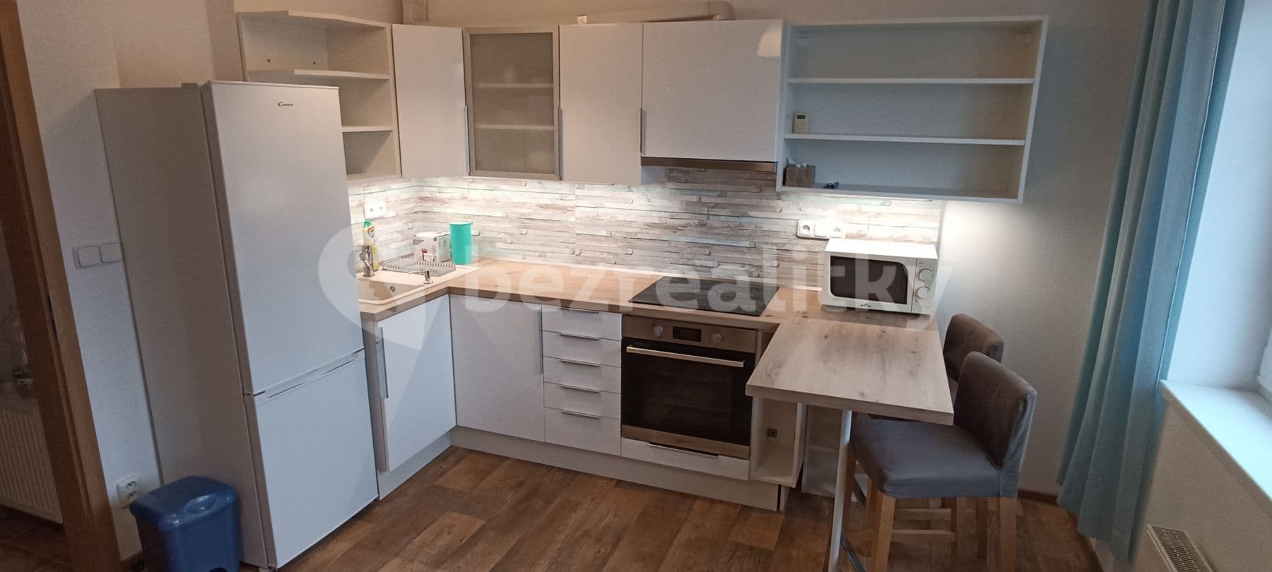 Pronájem bytu 2+kk 41 m², Pod Zahrady, Přezletice, Středočeský kraj Pronájem bytu 2+kk 41 m², Pod Zahrady, Přezletice, Středočeský kraj