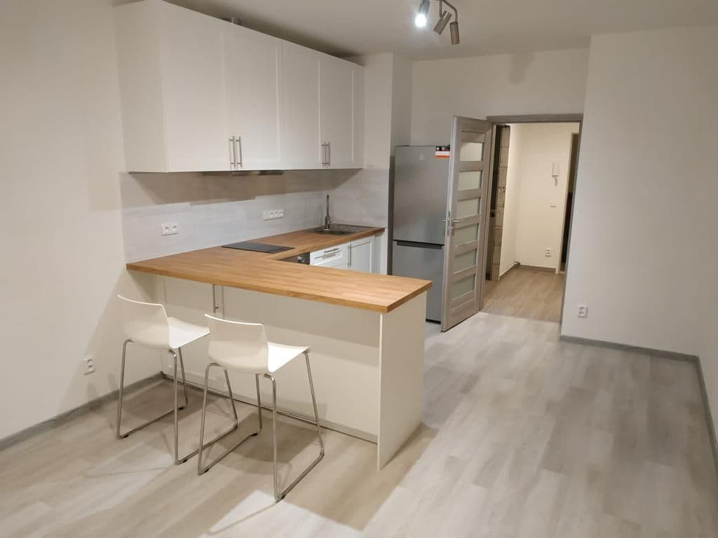 Pronájem bytu Garsoniéra 26 m², Pod Lázní, Praha, Praha Pronájem bytu Garsoniéra 26 m², Pod Lázní, Praha, Praha