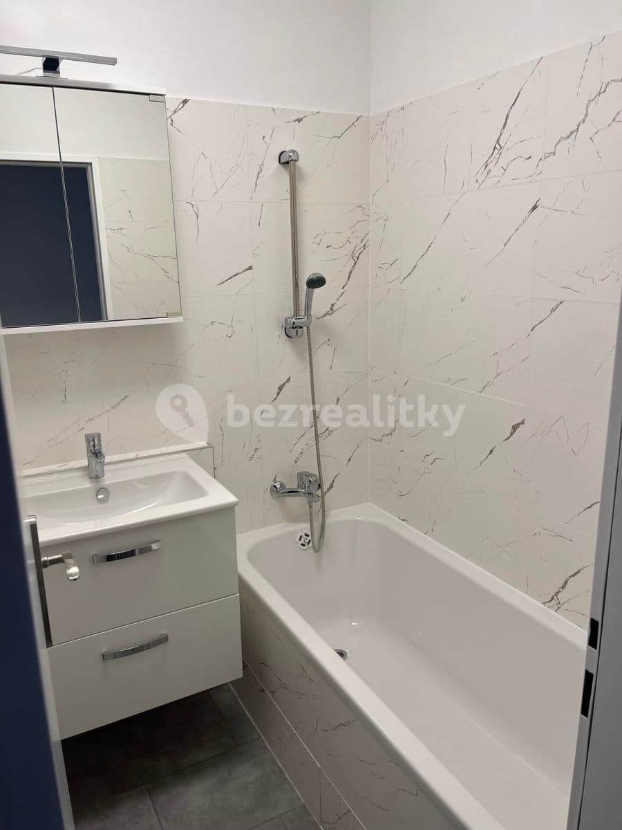 Pronájem bytu 3+kk 69 m², Litevská, Kladno, Středočeský kraj Pronájem bytu 3+kk 69 m², Litevská, Kladno, Středočeský kraj