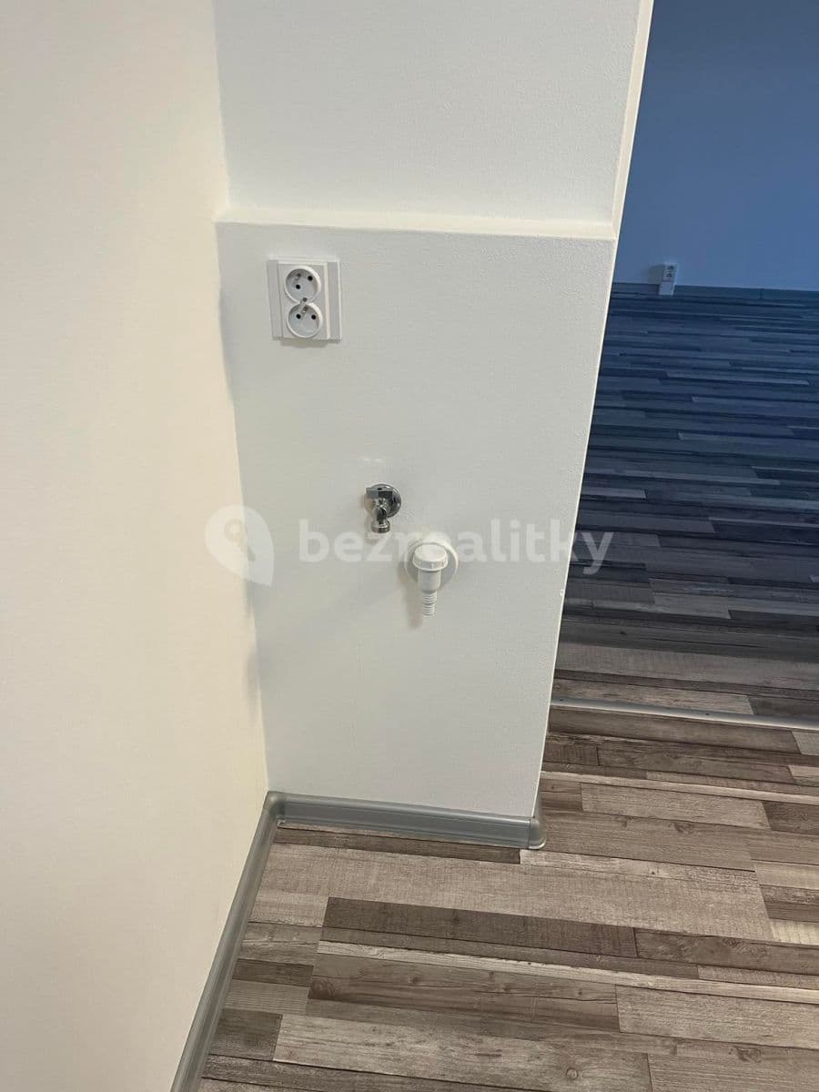 Pronájem bytu 3+kk 69 m², Litevská, Kladno, Středočeský kraj Pronájem bytu 3+kk 69 m², Litevská, Kladno, Středočeský kraj