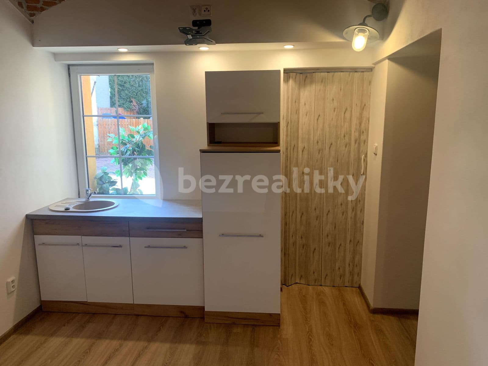 Pronájem bytu Garsoniéra 25 m², Orlí, Liberec, Liberecký kraj Pronájem bytu Garsoniéra 25 m², Orlí, Liberec, Liberecký kraj