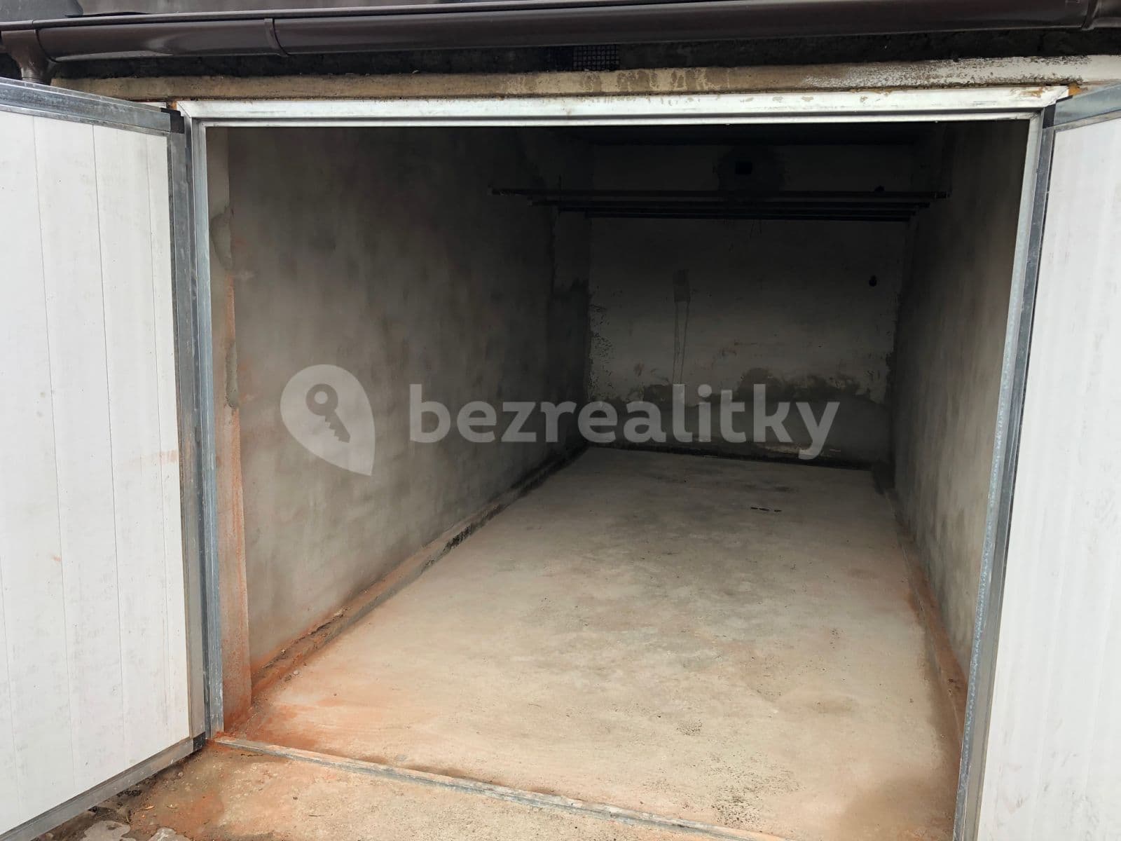 Pronájem garáže 16 m², Novobohdalecká, Praha, Praha Pronájem garáže 16 m², Novobohdalecká, Praha, Praha