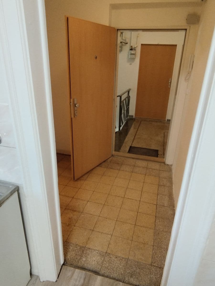 Pronájem bytu 1+1 40 m², U Pekáren, Praha, Praha Pronájem bytu 1+1 40 m², U Pekáren, Praha, Praha