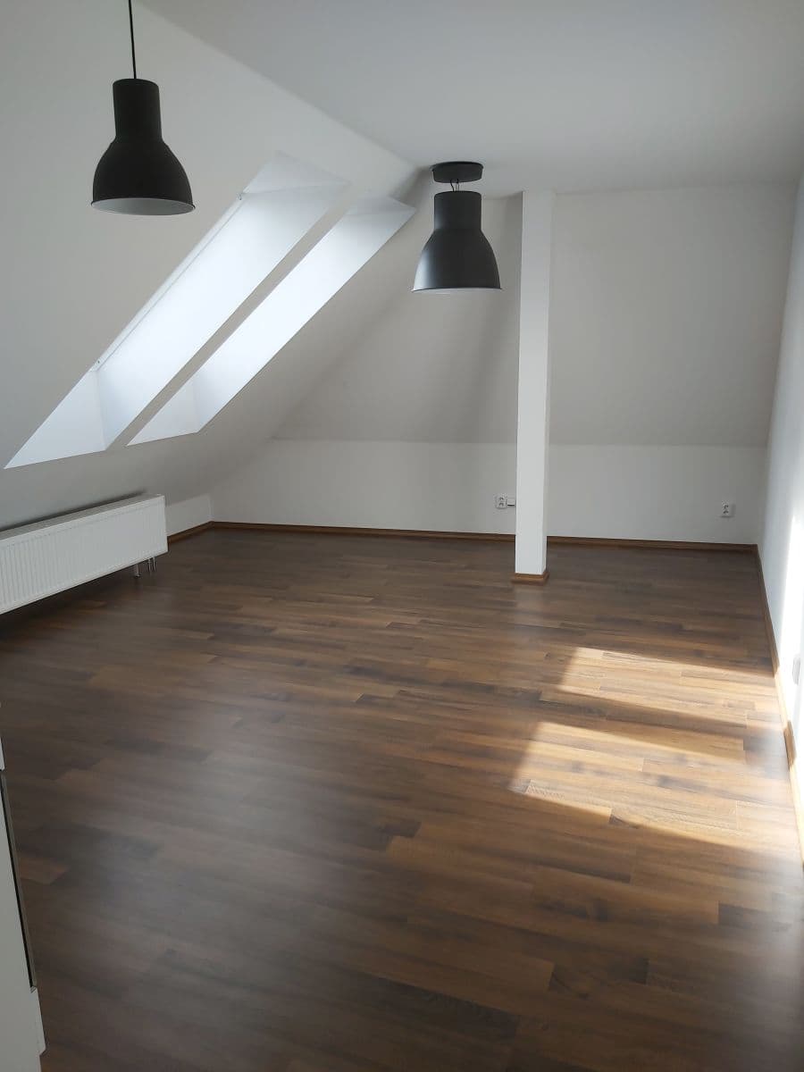 Pronájem bytu 1+kk 36 m², Kotnovská, Tábor, Jihočeský kraj Pronájem bytu 1+kk 36 m², Kotnovská, Tábor, Jihočeský kraj