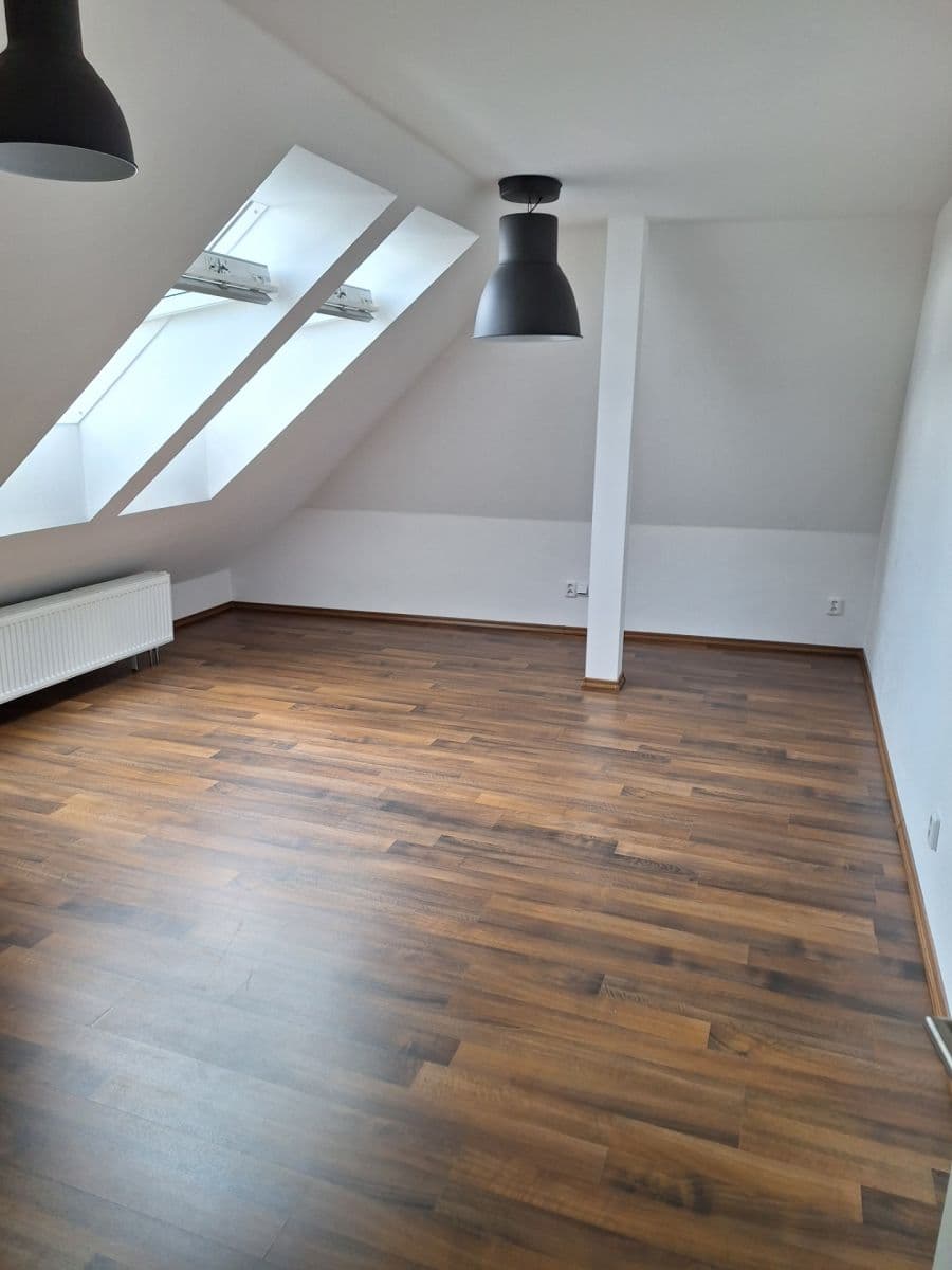 Pronájem bytu 1+kk 36 m², Kotnovská, Tábor, Jihočeský kraj Pronájem bytu 1+kk 36 m², Kotnovská, Tábor, Jihočeský kraj