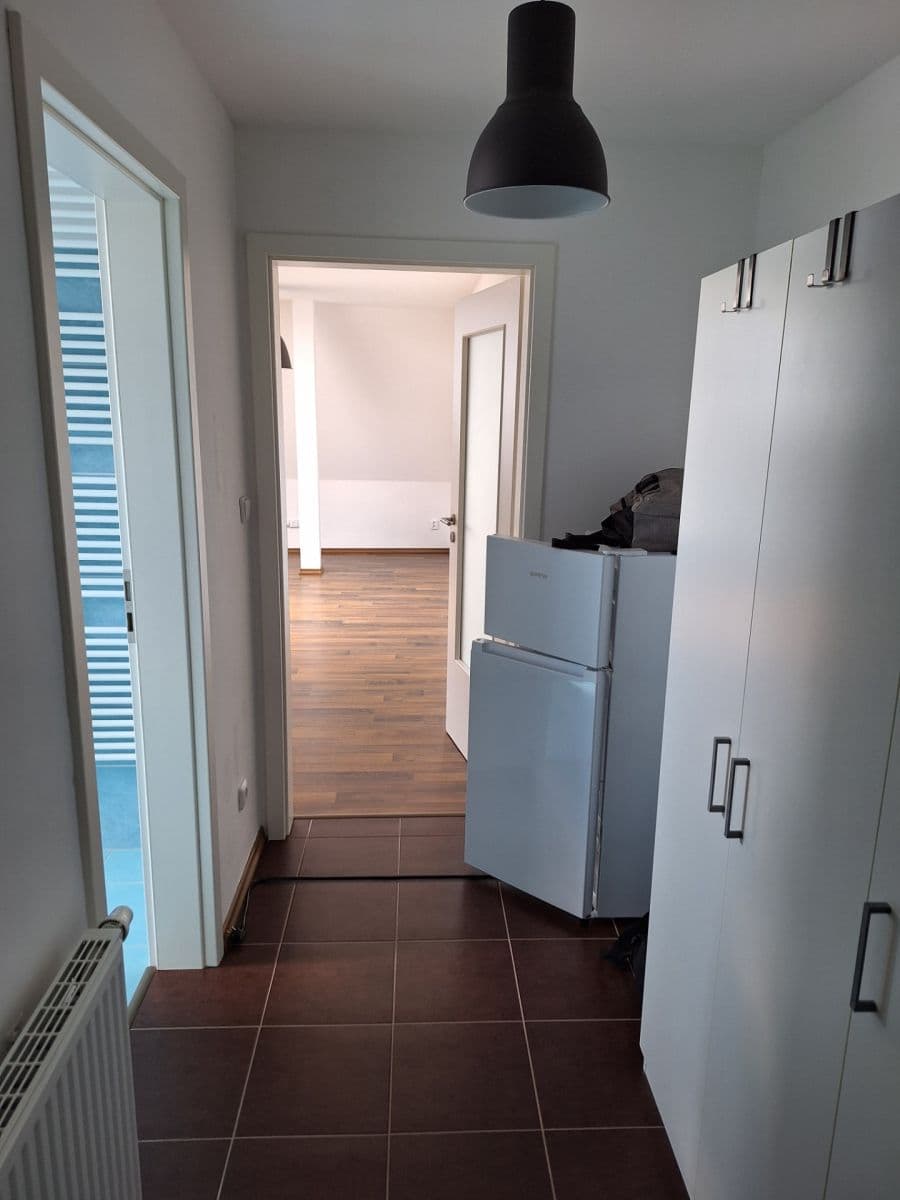 Pronájem bytu 1+kk 36 m², Kotnovská, Tábor, Jihočeský kraj Pronájem bytu 1+kk 36 m², Kotnovská, Tábor, Jihočeský kraj