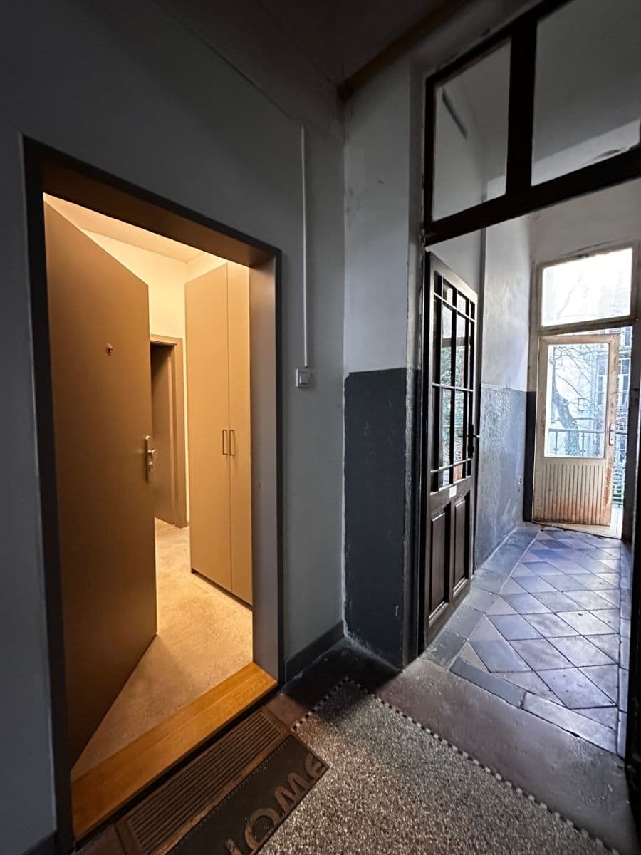 Pronájem bytu 2+kk 38 m², U Santošky, Praha, Praha Pronájem bytu 2+kk 38 m², U Santošky, Praha, Praha