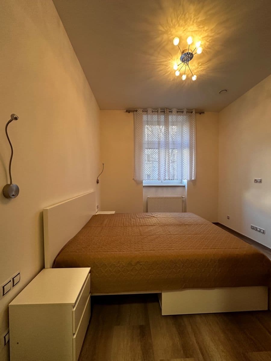 Pronájem bytu 2+kk 38 m², U Santošky, Praha, Praha Pronájem bytu 2+kk 38 m², U Santošky, Praha, Praha