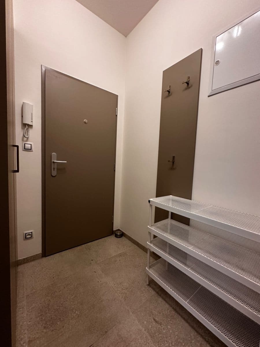 Pronájem bytu 2+kk 38 m², U Santošky, Praha, Praha Pronájem bytu 2+kk 38 m², U Santošky, Praha, Praha