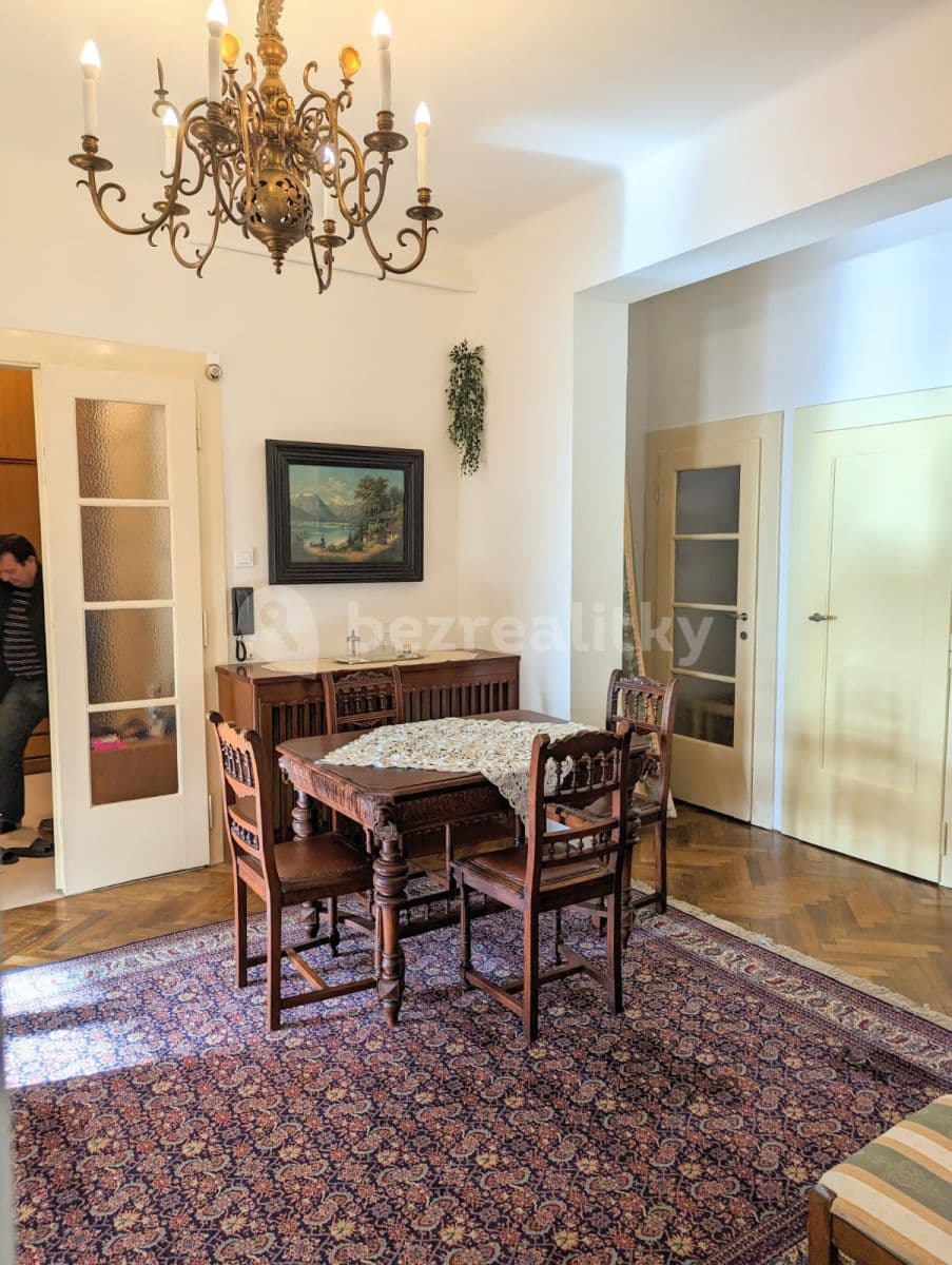 Pronájem bytu 4+1 138 m², Běchovická, Praha, Praha Pronájem bytu 4+1 138 m², Běchovická, Praha, Praha