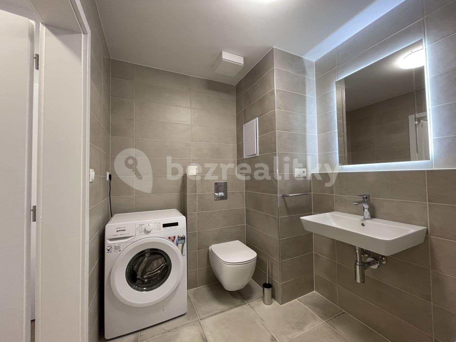Pronájem bytu 2+1 45 m², Galvaniho, Ružinov, Bratislavský kraj Pronájem bytu 2+1 45 m², Galvaniho, Ružinov, Bratislavský kraj