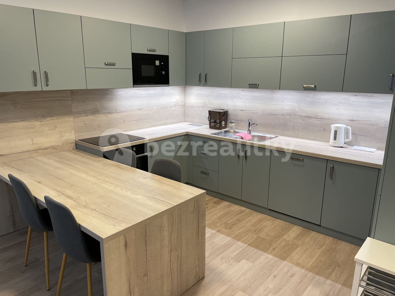 Pronájem bytu 2+1 45 m², Galvaniho, Ružinov, Bratislavský kraj Pronájem bytu 2+1 45 m², Galvaniho, Ružinov, Bratislavský kraj