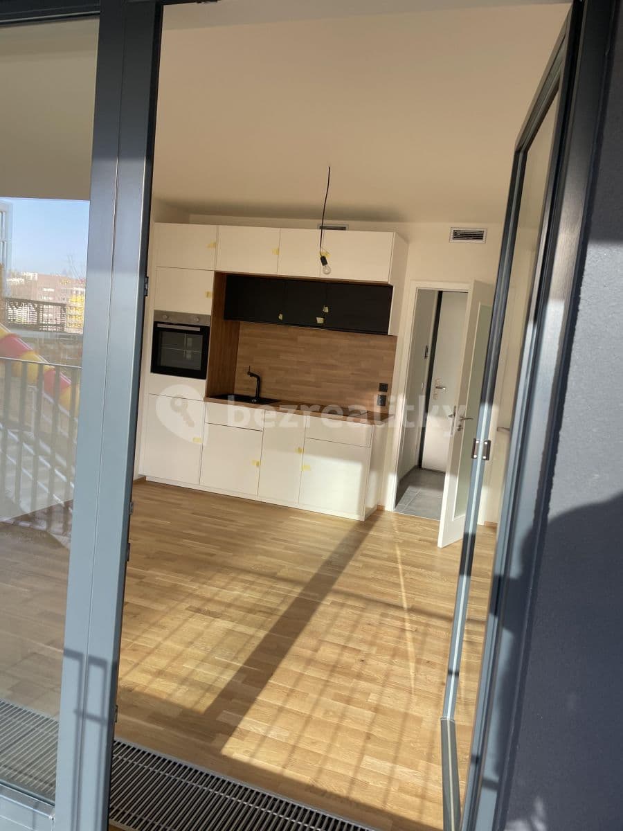 Pronájem bytu 1+kk 27 m², Mezi Vodami, Praha, Praha Pronájem bytu 1+kk 27 m², Mezi Vodami, Praha, Praha