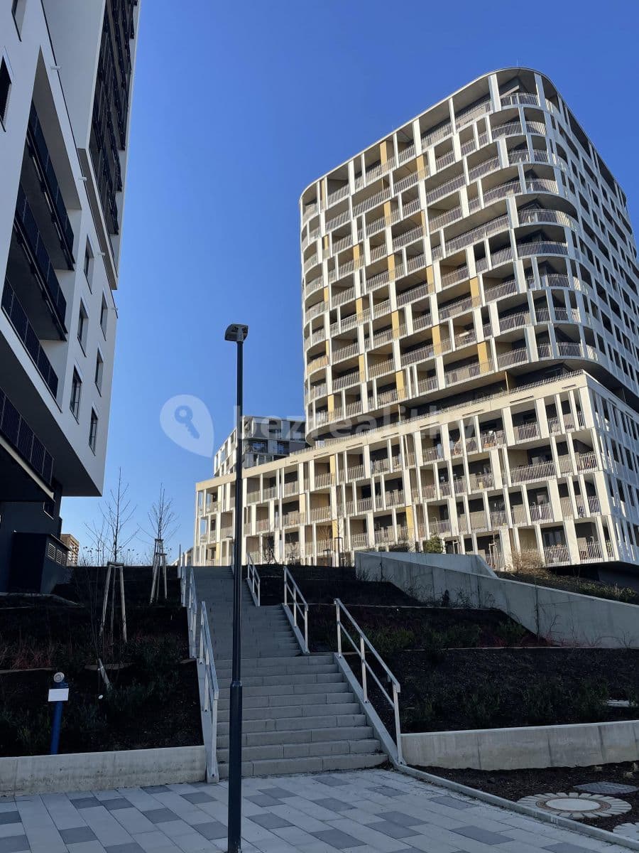 Pronájem bytu 1+kk 27 m², Mezi Vodami, Praha, Praha Pronájem bytu 1+kk 27 m², Mezi Vodami, Praha, Praha