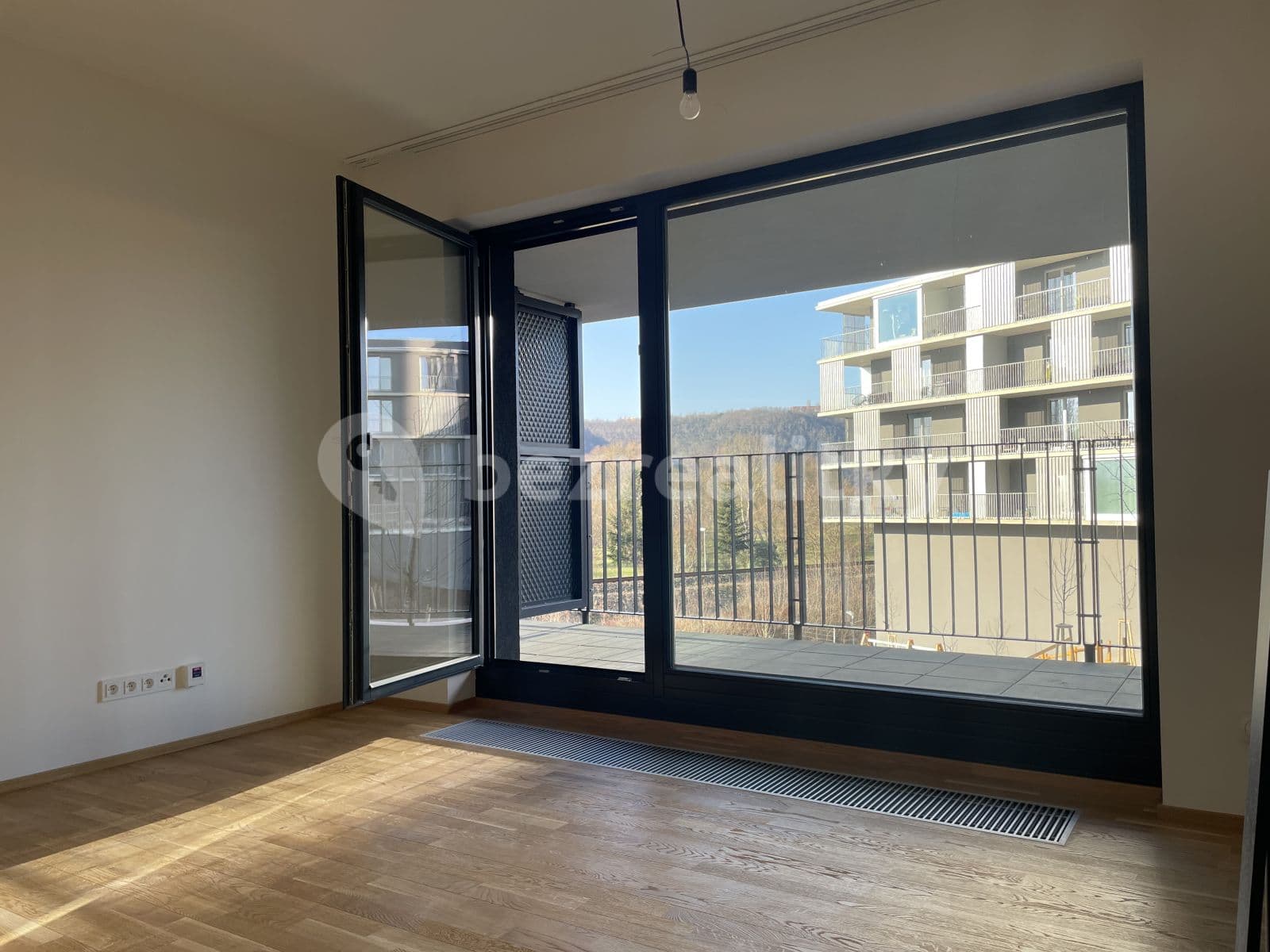 Pronájem bytu 1+kk 27 m², Mezi Vodami, Praha, Praha Pronájem bytu 1+kk 27 m², Mezi Vodami, Praha, Praha