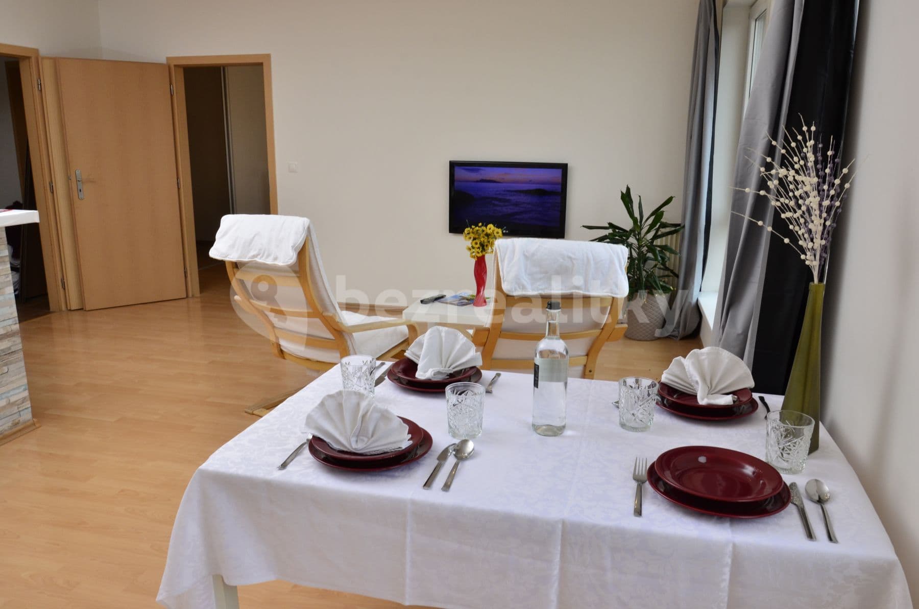 Pronájem bytu 2+kk 60 m², Místecká, Praha, Praha Pronájem bytu 2+kk 60 m², Místecká, Praha, Praha