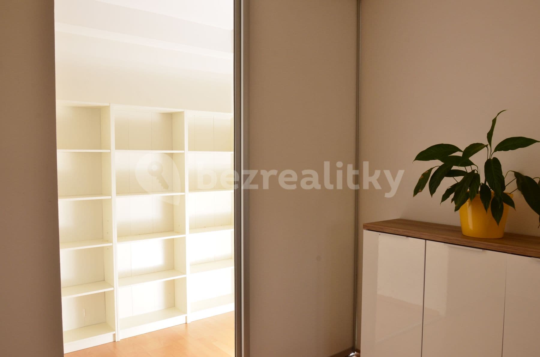 Pronájem bytu 2+kk 60 m², Místecká, Praha, Praha Pronájem bytu 2+kk 60 m², Místecká, Praha, Praha