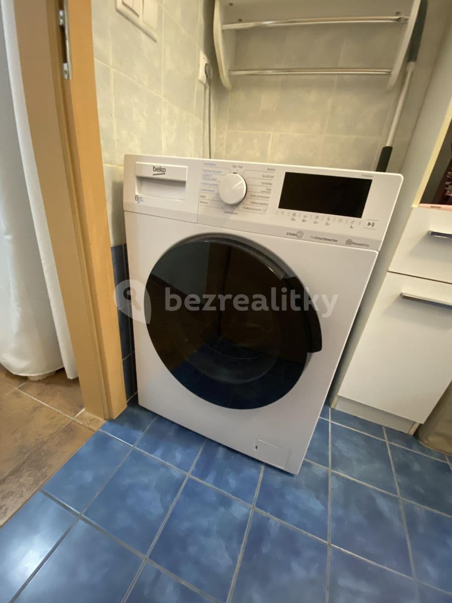 Pronájem bytu 2+kk 60 m², Místecká, Praha, Praha Pronájem bytu 2+kk 60 m², Místecká, Praha, Praha