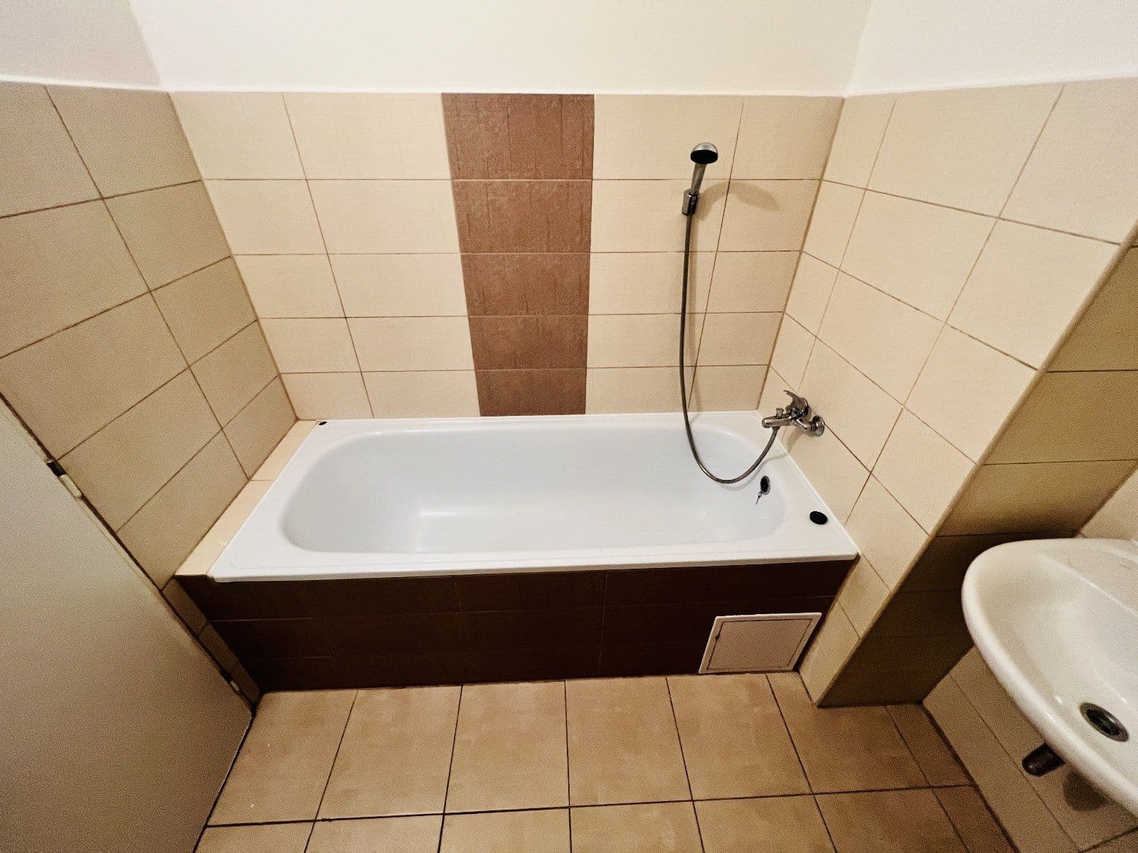 Pronájem bytu 2+1 56 m², Jana Nerudy, Hlučín, Moravskoslezský kraj Pronájem bytu 2+1 56 m², Jana Nerudy, Hlučín, Moravskoslezský kraj