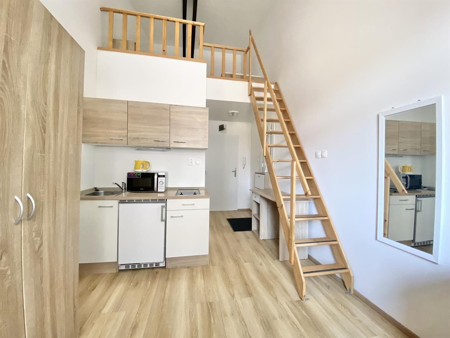 Pronájem bytu 1+kk 23 m², Mendlovo náměstí, Brno, Jihomoravský kraj Pronájem bytu 1+kk 23 m², Mendlovo náměstí, Brno, Jihomoravský kraj