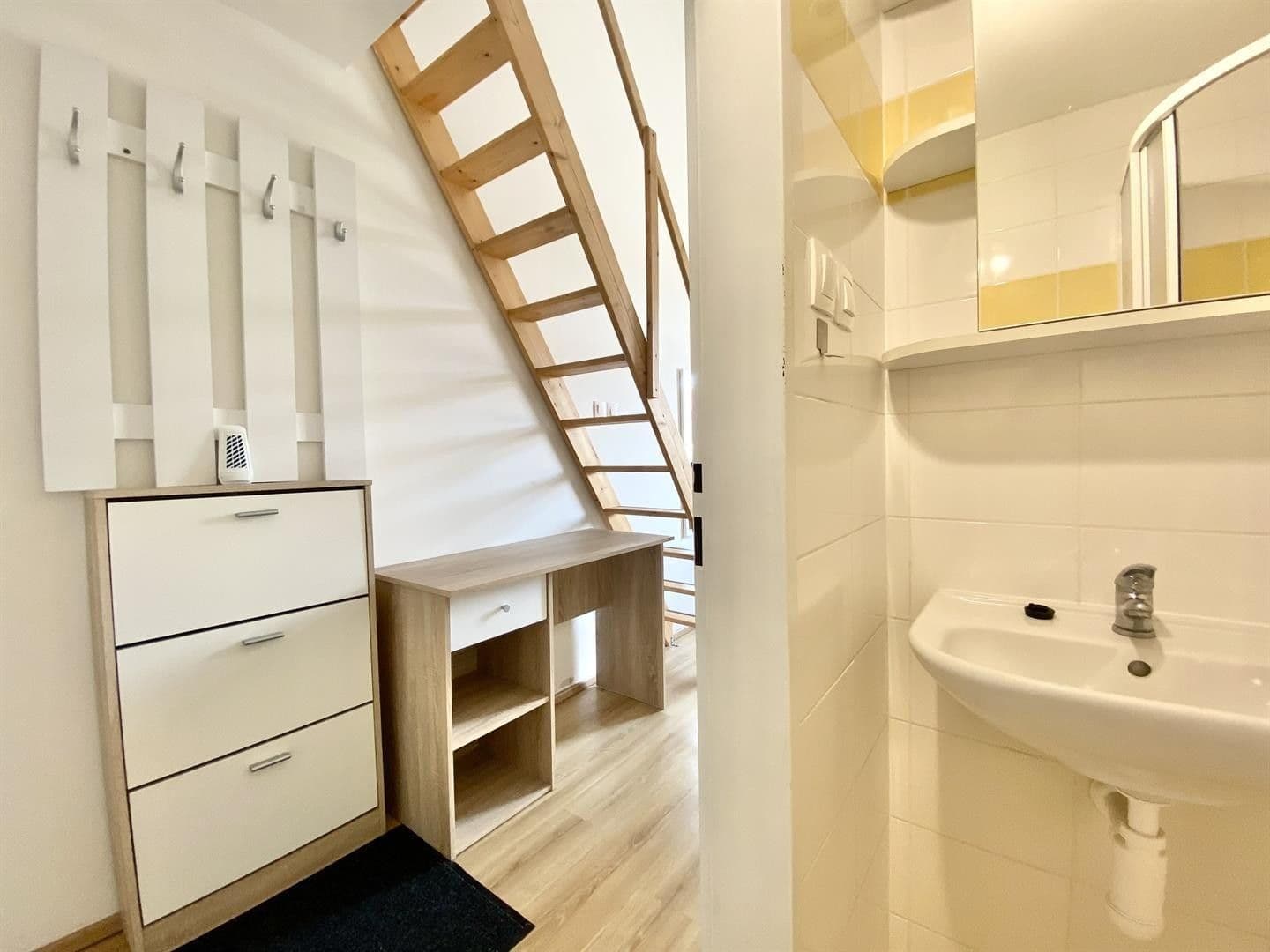Pronájem bytu 1+kk 23 m², Mendlovo náměstí, Brno, Jihomoravský kraj Pronájem bytu 1+kk 23 m², Mendlovo náměstí, Brno, Jihomoravský kraj
