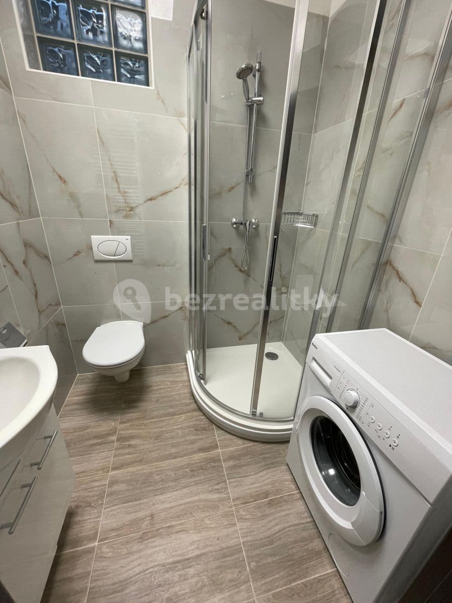 Pronájem bytu 1+kk 25 m², Podleská, Praha, Praha Pronájem bytu 1+kk 25 m², Podleská, Praha, Praha