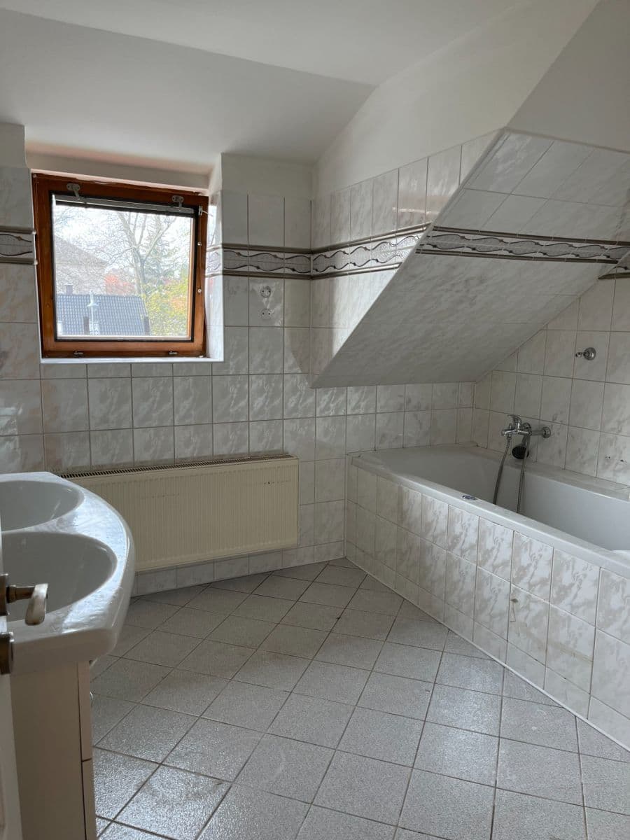 Pronájem bytu 3+1 120 m², Havlíčkovo nám., Kladno, Středočeský kraj Pronájem bytu 3+1 120 m², Havlíčkovo nám., Kladno, Středočeský kraj