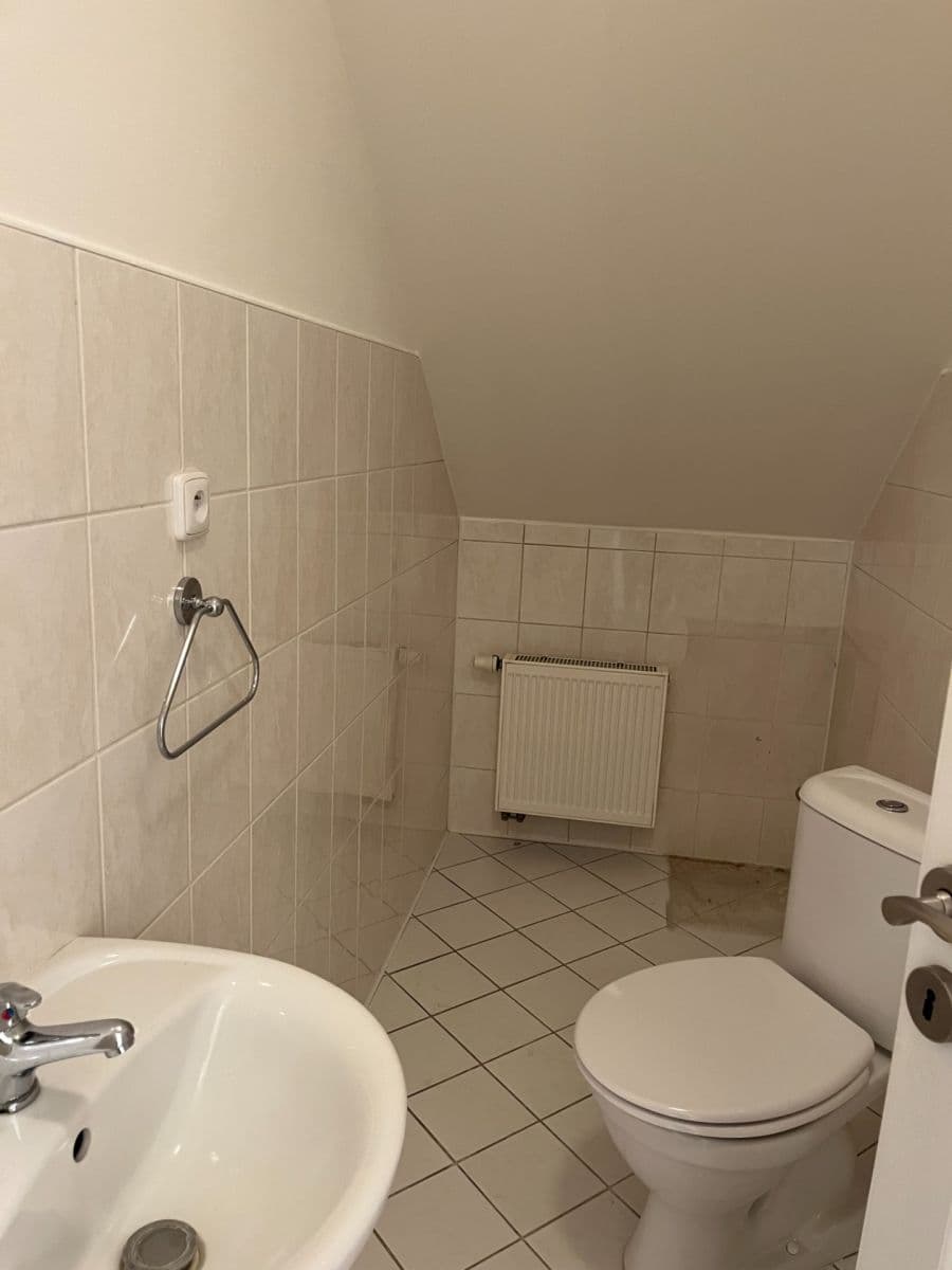 Pronájem bytu 3+1 120 m², Havlíčkovo nám., Kladno, Středočeský kraj Pronájem bytu 3+1 120 m², Havlíčkovo nám., Kladno, Středočeský kraj