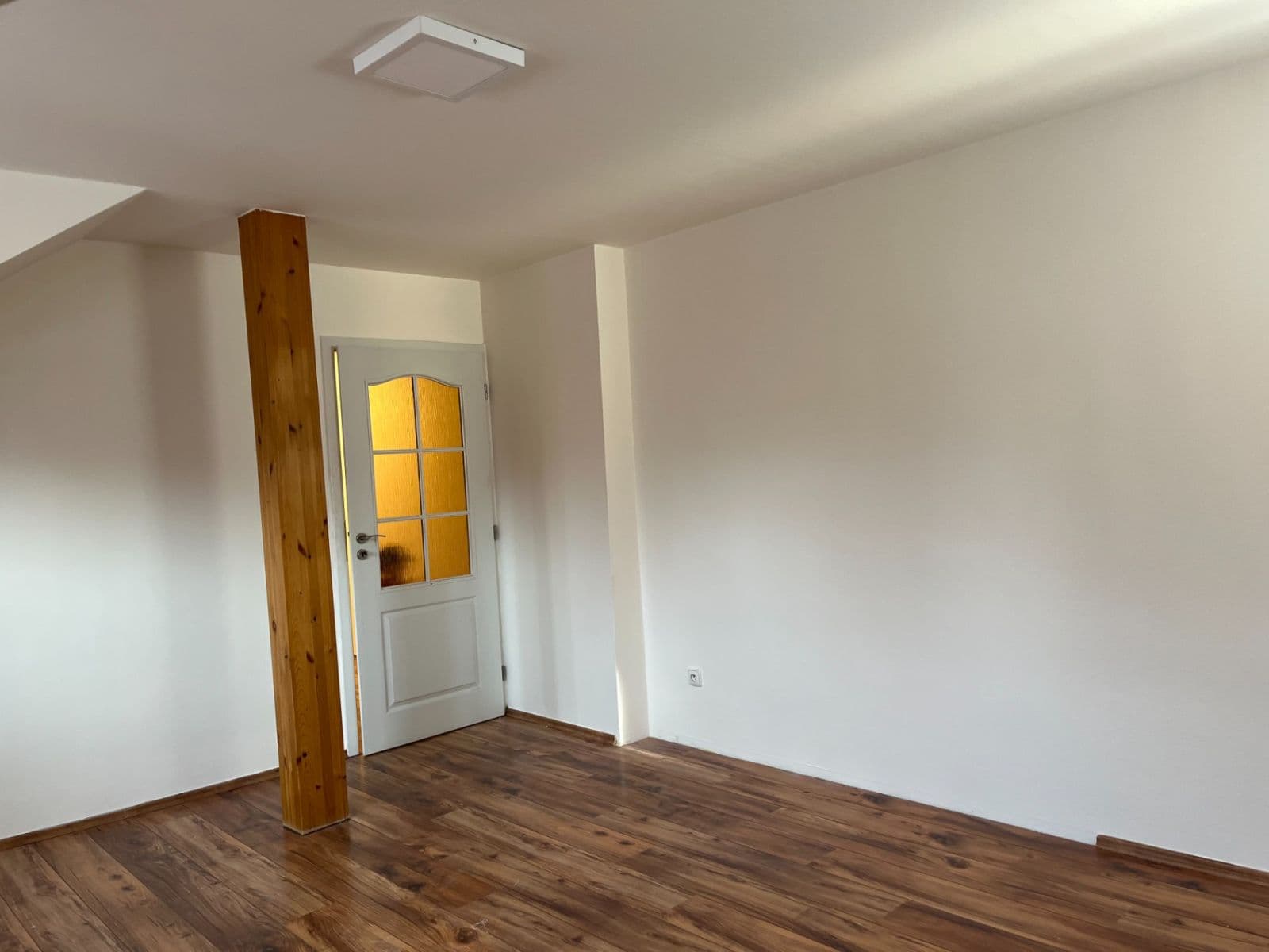 Pronájem bytu 3+1 120 m², Havlíčkovo nám., Kladno, Středočeský kraj Pronájem bytu 3+1 120 m², Havlíčkovo nám., Kladno, Středočeský kraj