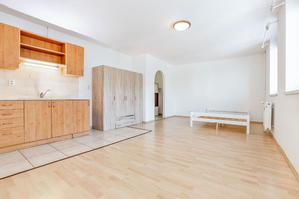 Pronájem bytu 1+kk 40 m², Náměstí míru, Protivín, Jihočeský kraj Pronájem bytu 1+kk 40 m², Náměstí míru, Protivín, Jihočeský kraj