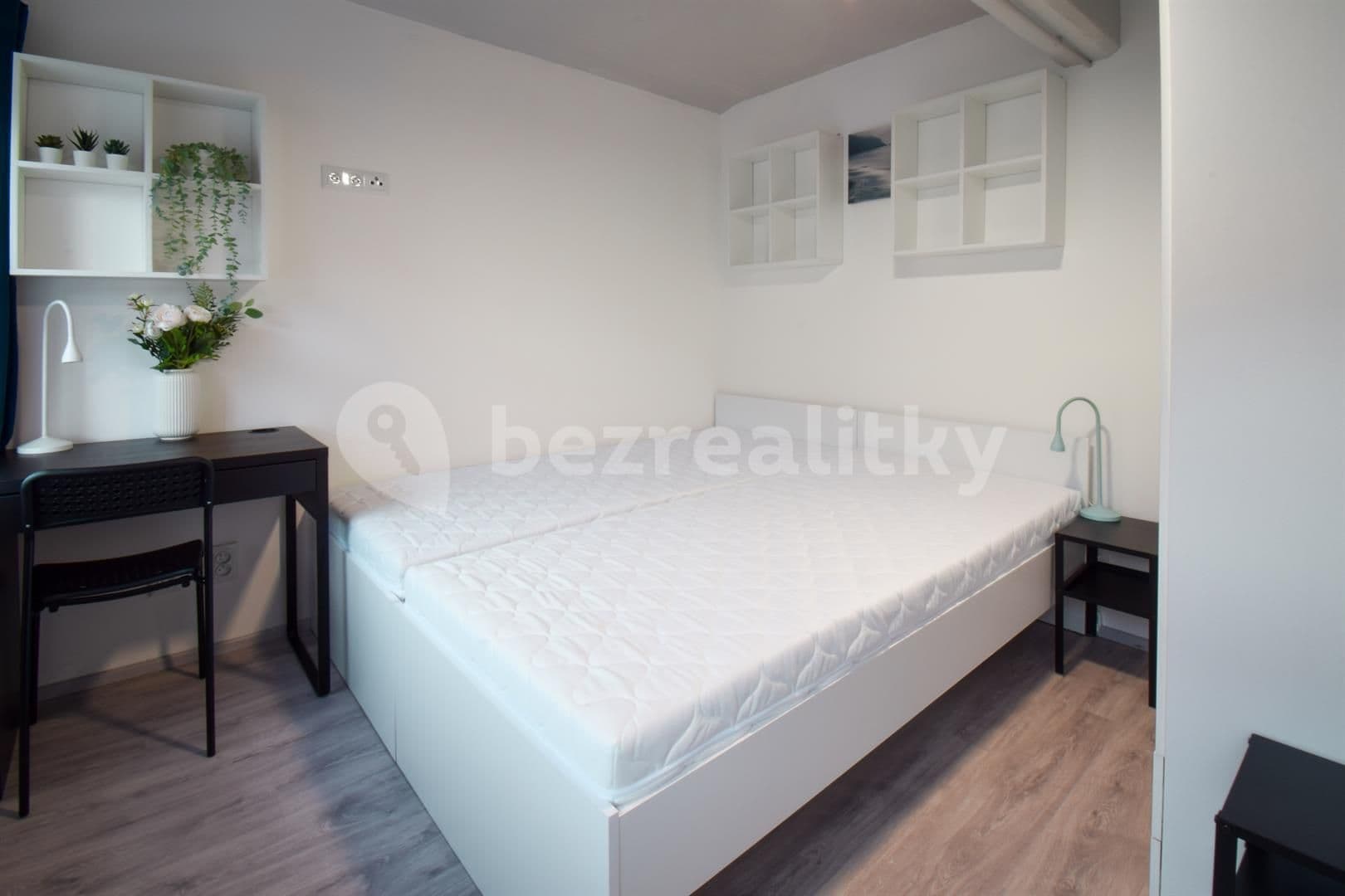 Pronájem bytu 2+1 30 m², Hybešova, Brno, Jihomoravský kraj Pronájem bytu 2+1 30 m², Hybešova, Brno, Jihomoravský kraj
