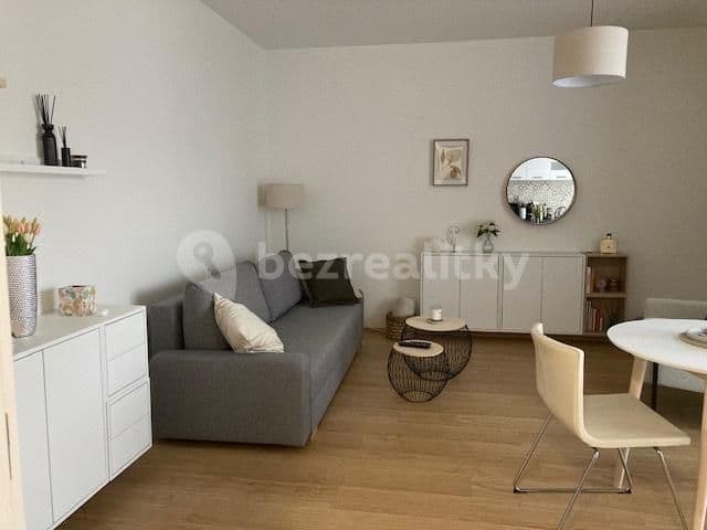 Pronájem bytu 1+kk 37 m², Mezilehlá, Praha, Praha Pronájem bytu 1+kk 37 m², Mezilehlá, Praha, Praha