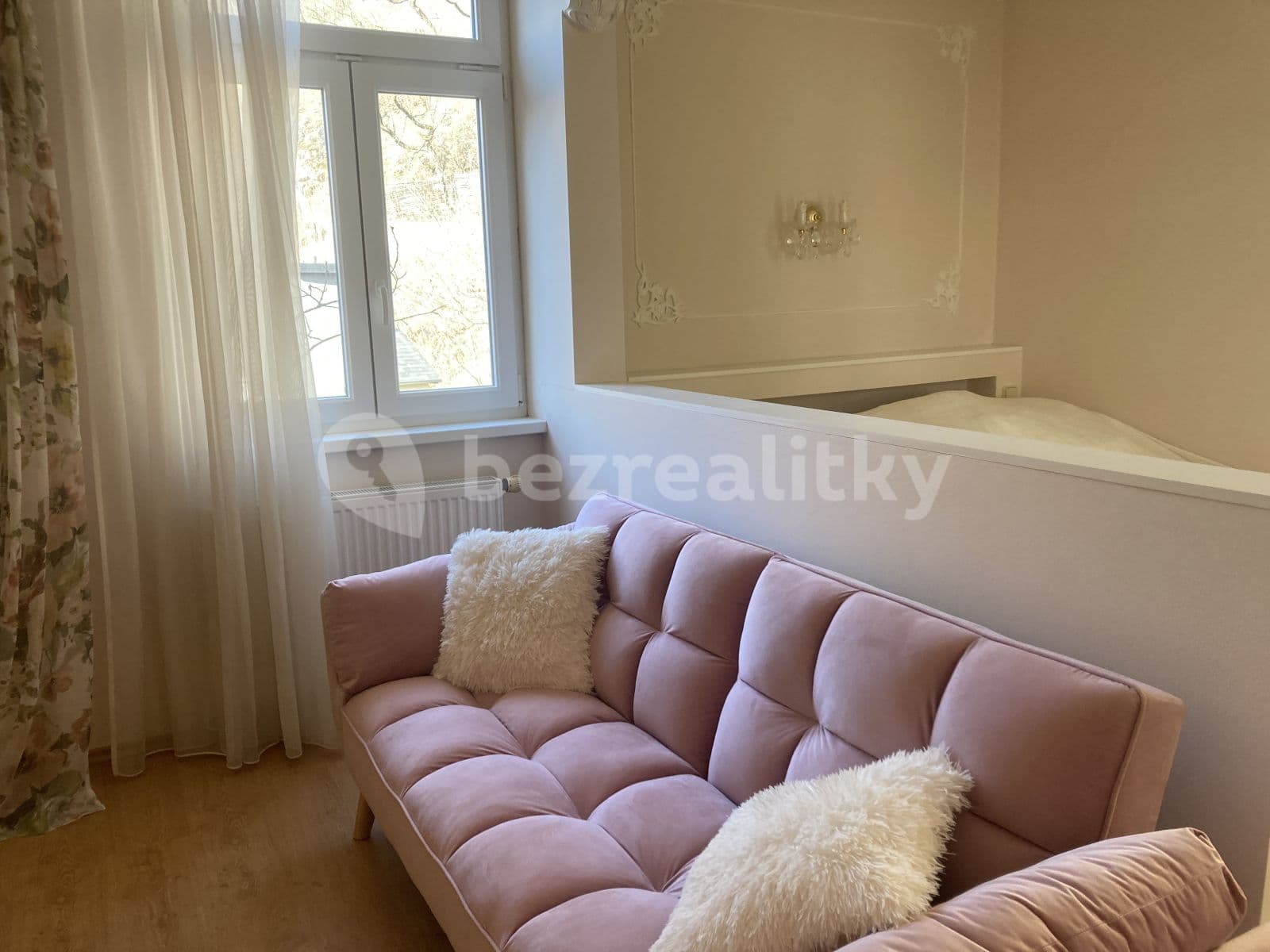 Pronájem bytu 2+1 56 m², Vřídelní, Karlovy Vary, Karlovarský kraj Pronájem bytu 2+1 56 m², Vřídelní, Karlovy Vary, Karlovarský kraj