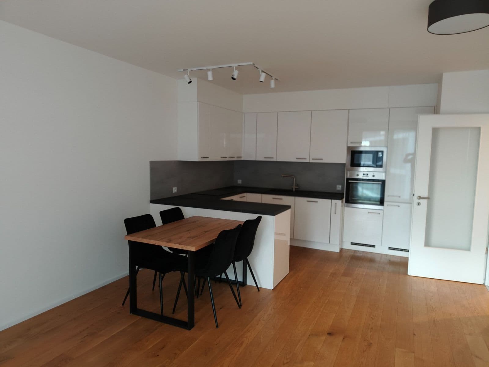 Pronájem bytu 2+kk 58 m², Praha, Praha Pronájem bytu 2+kk 58 m², Praha, Praha