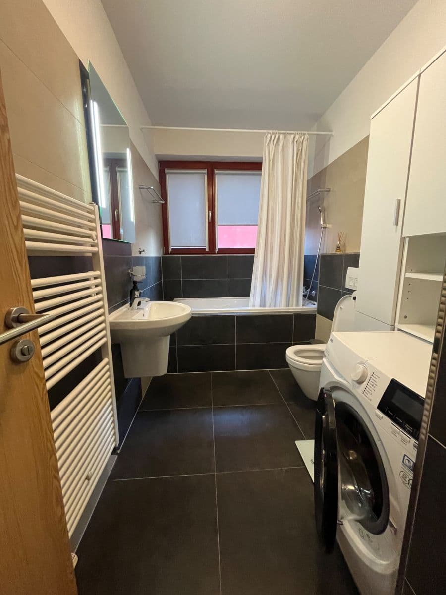 Pronájem bytu 2+kk 62 m², Podle Náhonu, Praha, Praha Pronájem bytu 2+kk 62 m², Podle Náhonu, Praha, Praha