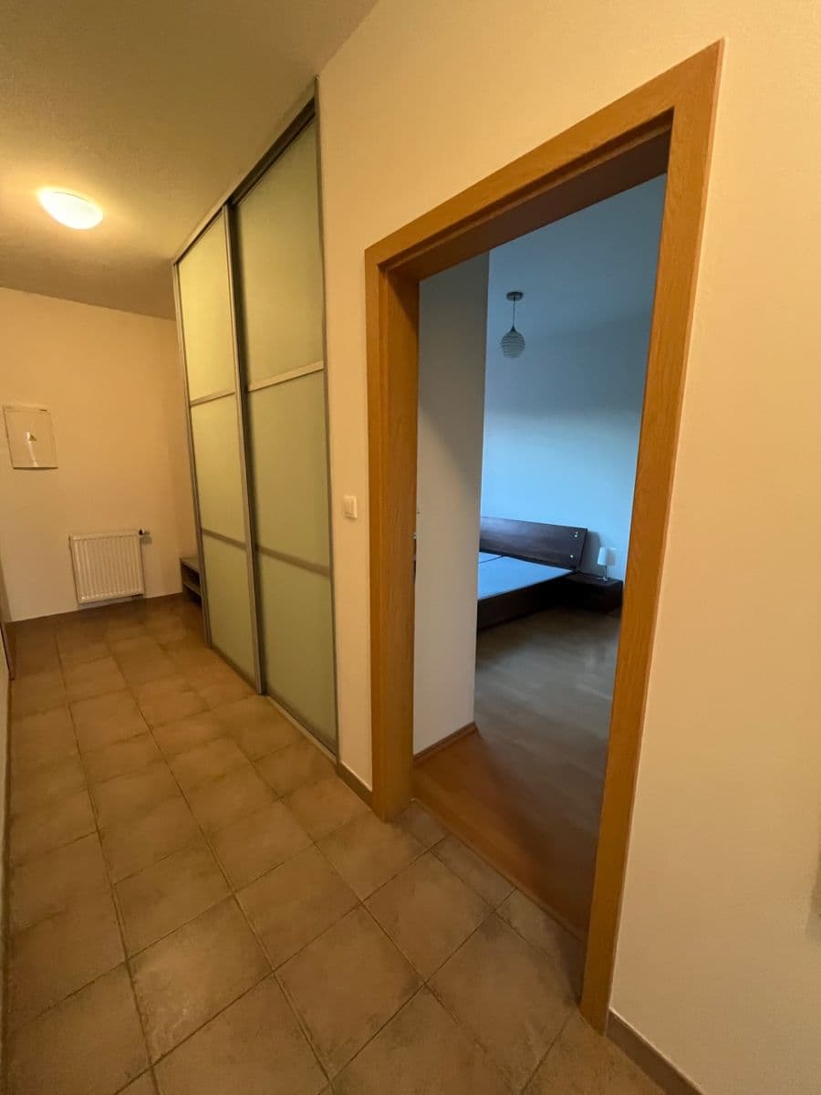 Pronájem bytu 2+kk 62 m², Podle Náhonu, Praha, Praha Pronájem bytu 2+kk 62 m², Podle Náhonu, Praha, Praha