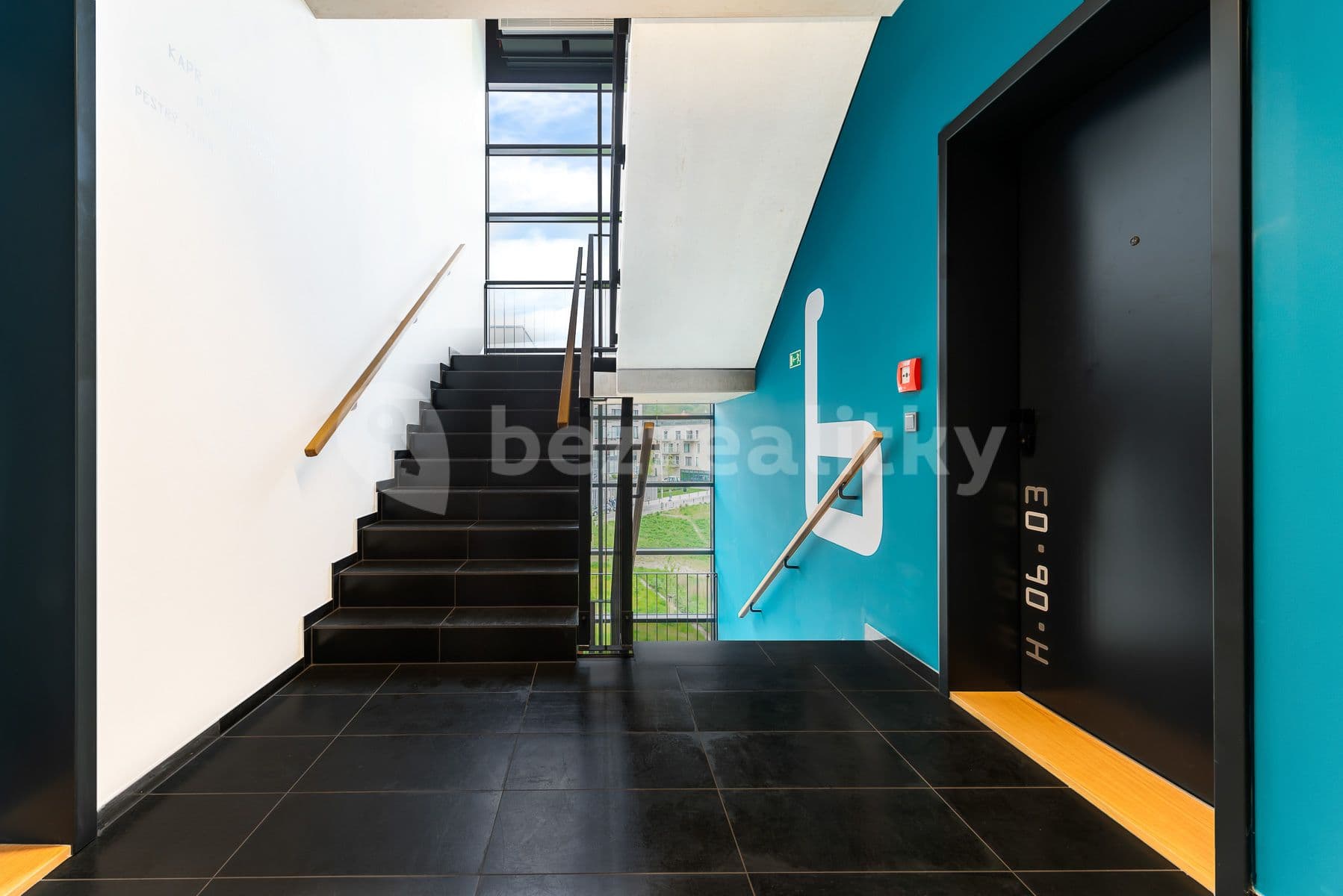 Pronájem bytu 3+kk 104 m², Grafická, Praha, Praha Pronájem bytu 3+kk 104 m², Grafická, Praha, Praha