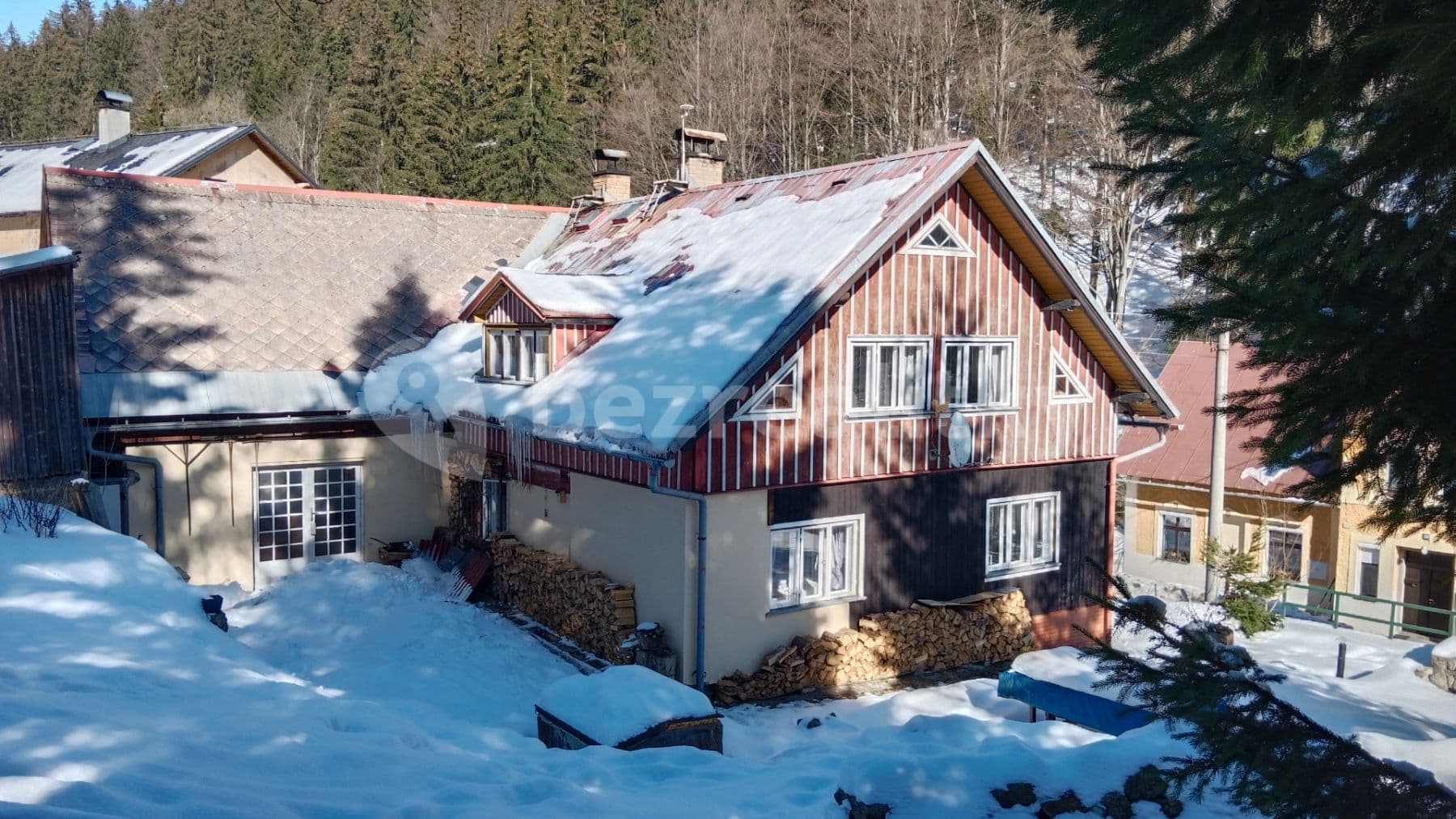 Prodej domu 254 m², pozemek 5.000 m², Polubenská, Desná, Liberecký kraj