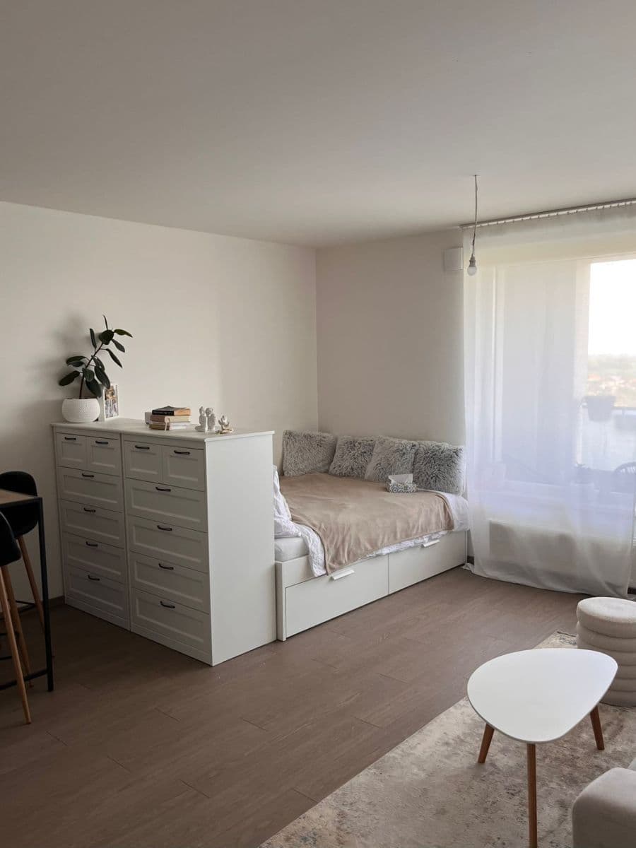 Pronájem bytu 1+kk 39 m², Ferrariho, Praha, Praha Pronájem bytu 1+kk 39 m², Ferrariho, Praha, Praha